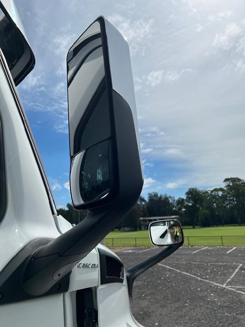 2024 Freightliner Cascadia 116 