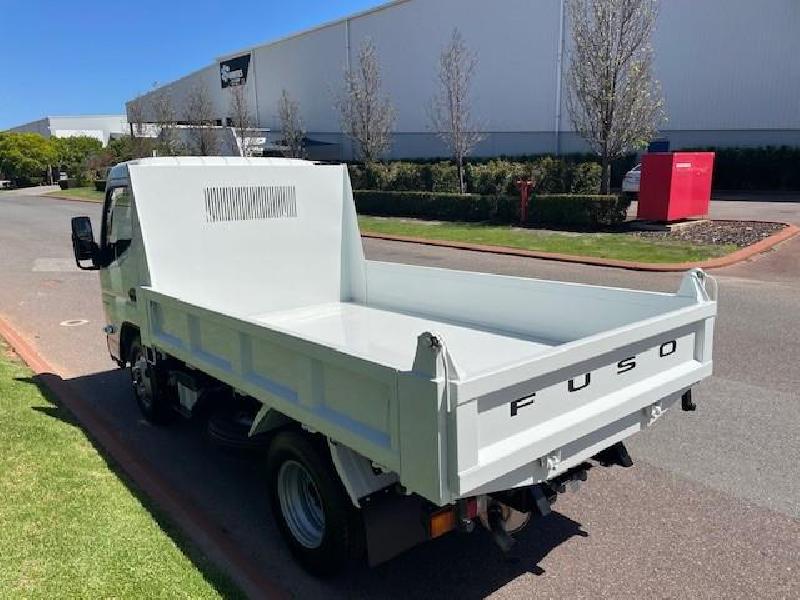 2025 Fuso CANTER 615 