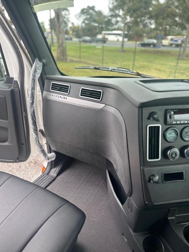 2024 Freightliner Cascadia 116 Freightliner Cascadia 116 