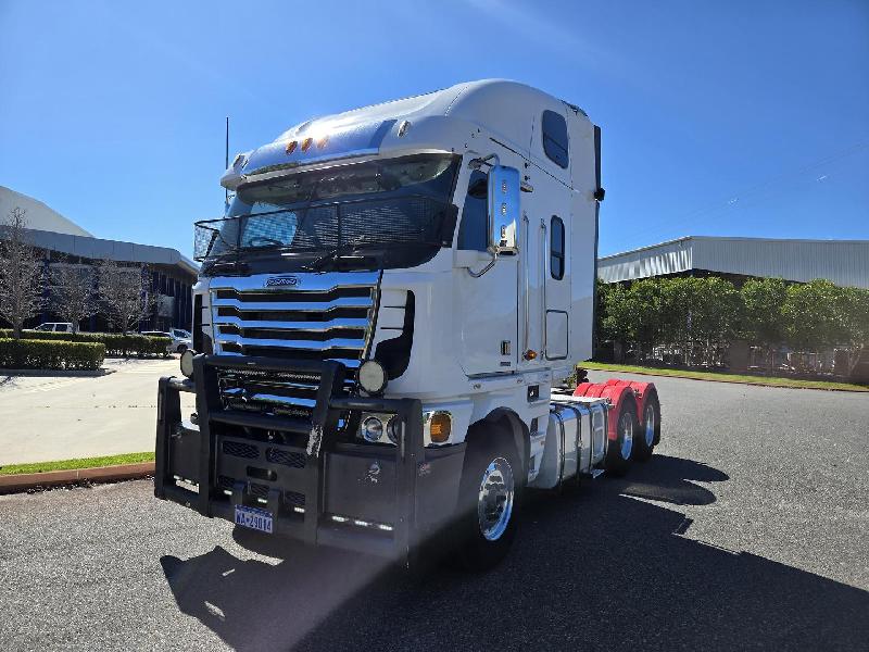 2017 Freightliner Argosy 110 