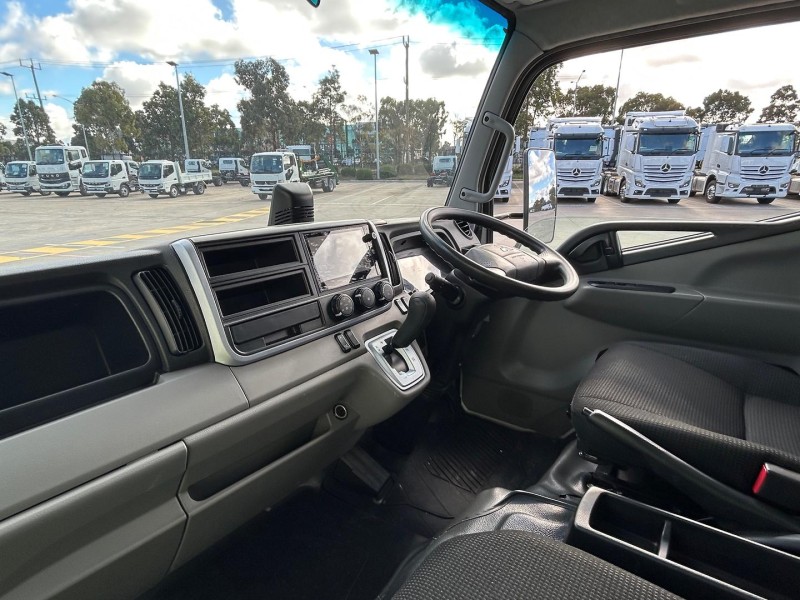2022 Fuso Canter 515 Box Truck AUTO 