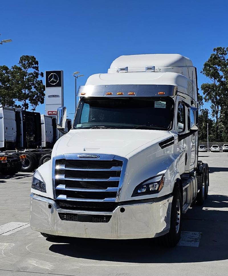 2024 Freightliner Cascadia 126 