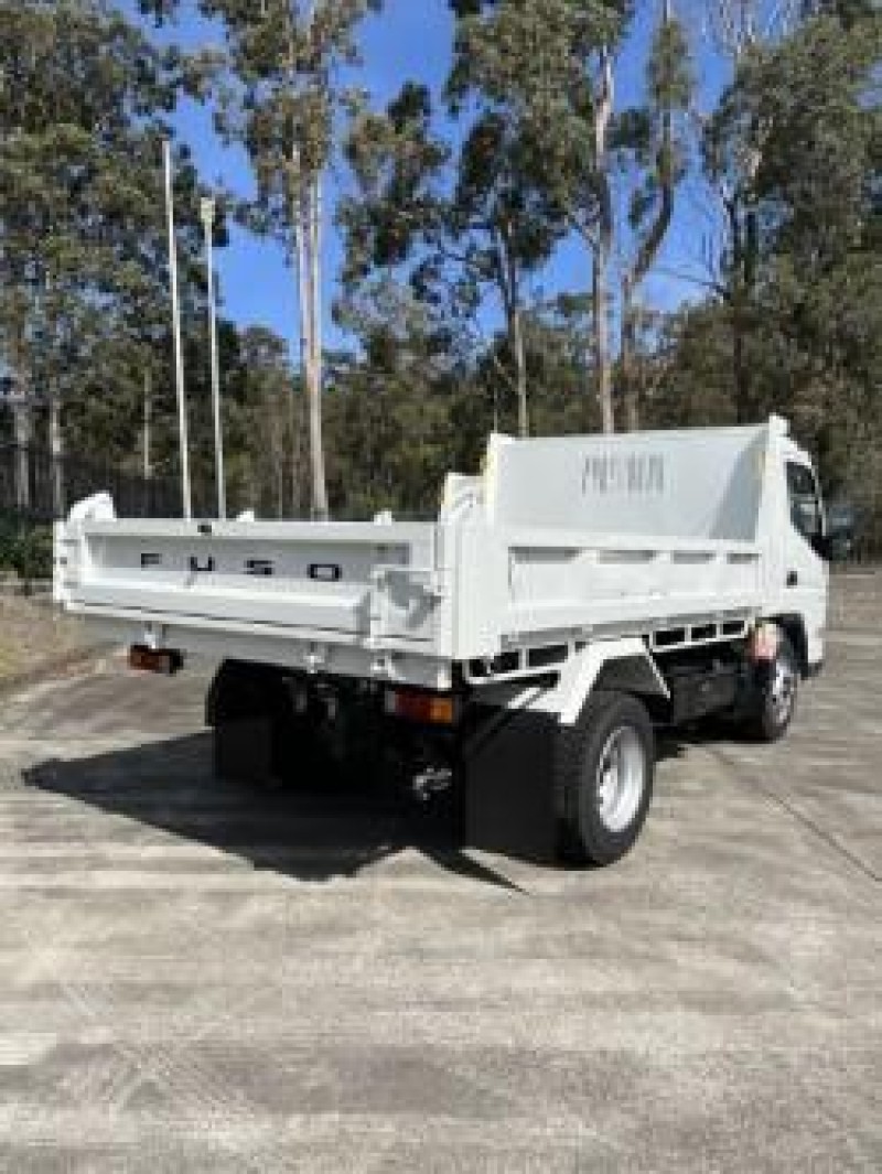 2025 Fuso Canter 815 