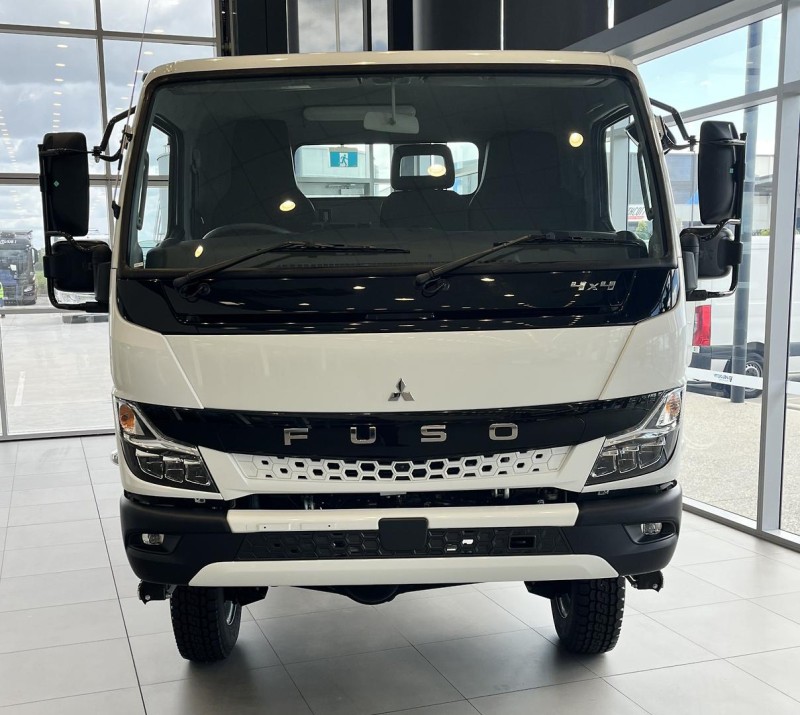 2026 Fuso Canter 4x4 CAB CHASSIS 
