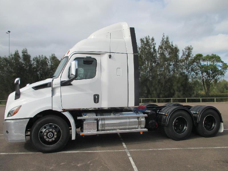 2024 Freightliner Cascadia 116 