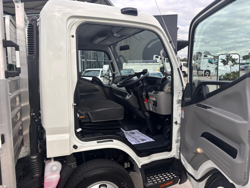 2025 Fuso Canter 615 