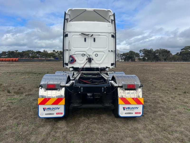 Velocity Truck Centers Australia