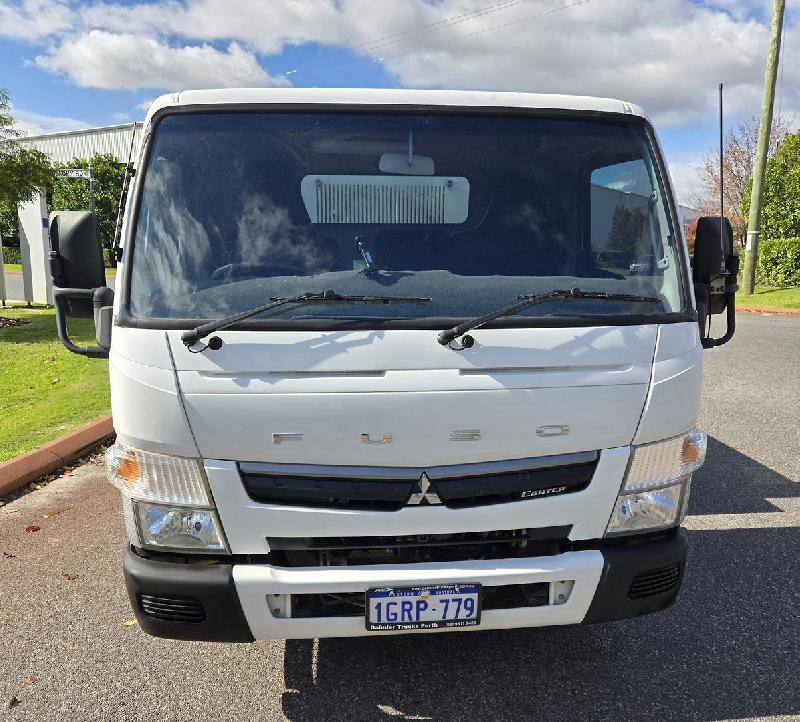 2017 Fuso CANTER 615 