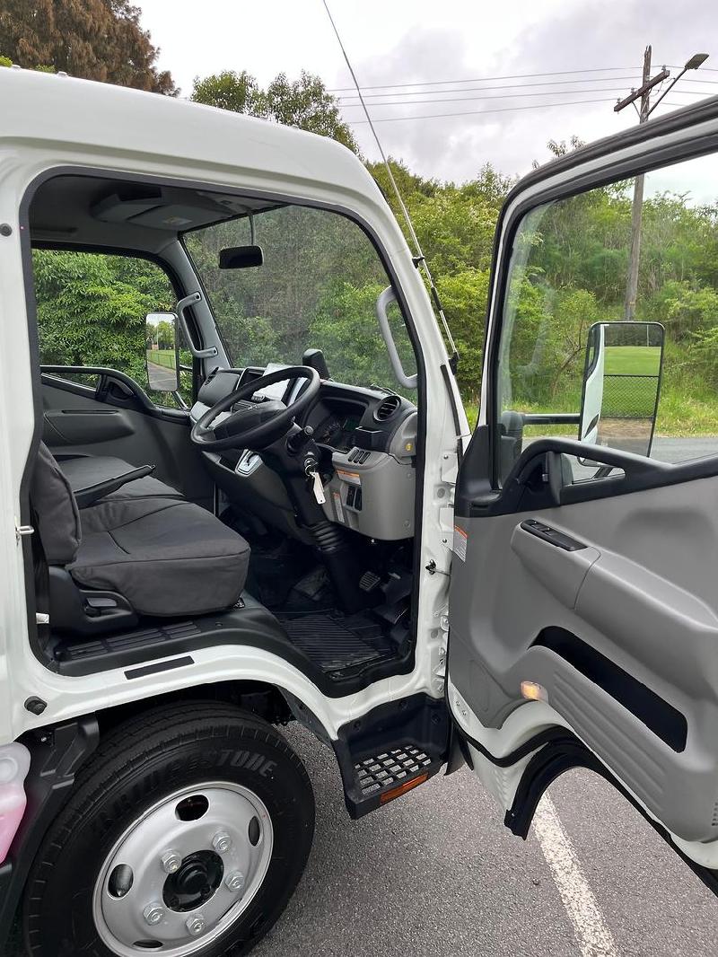 2025 Fuso Canter 515 Need a truck asap we have one ready to go 