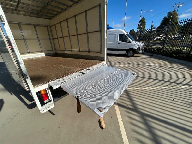 2021 Fuso Canter 515 Box Truck AUTO 