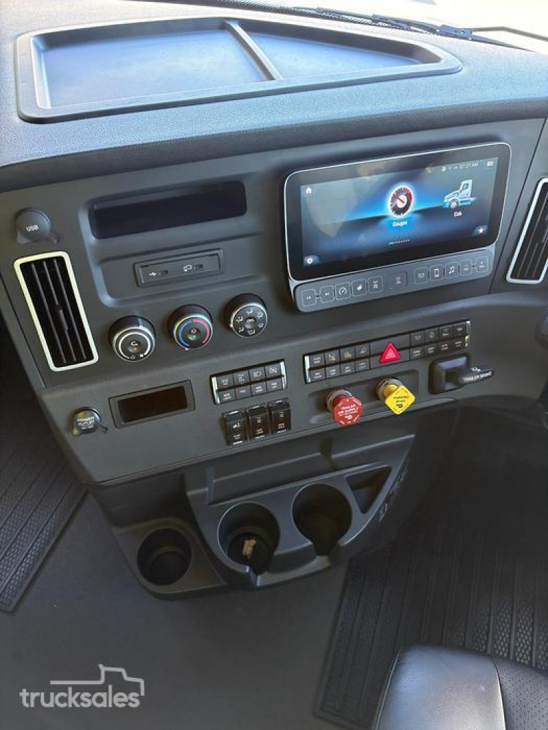 2024 Freightliner Cascadia 126 Prime Mover 