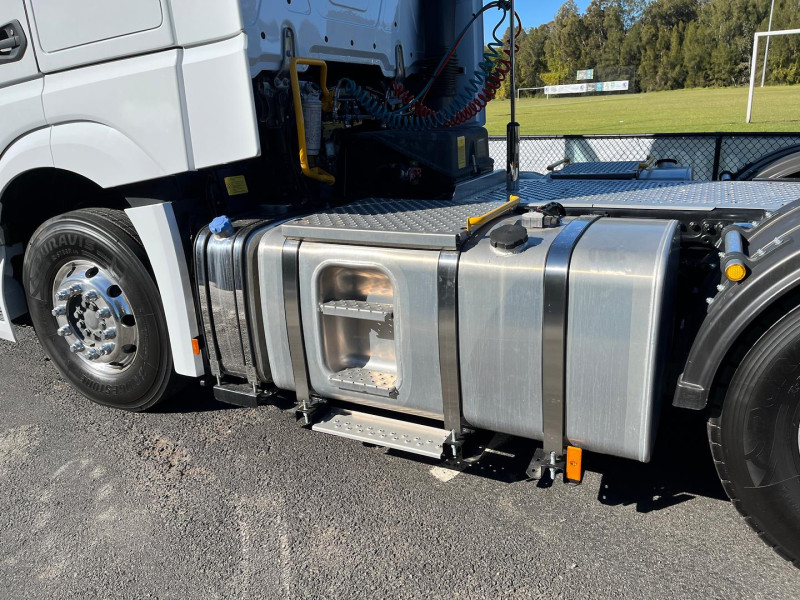 2025 Mercedes-Benz Actros 2663 BIG GIGASPACE with Microwave included image 18