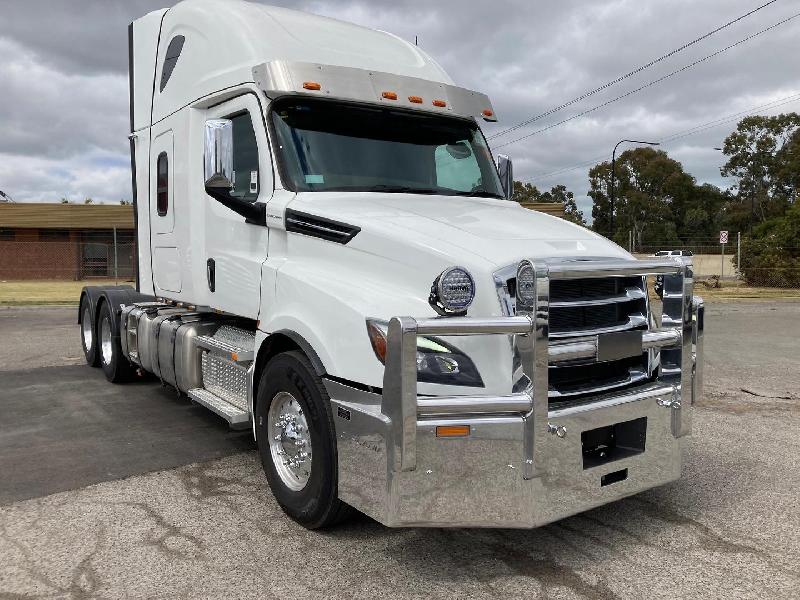 2023 Freightliner Cascadia 126 