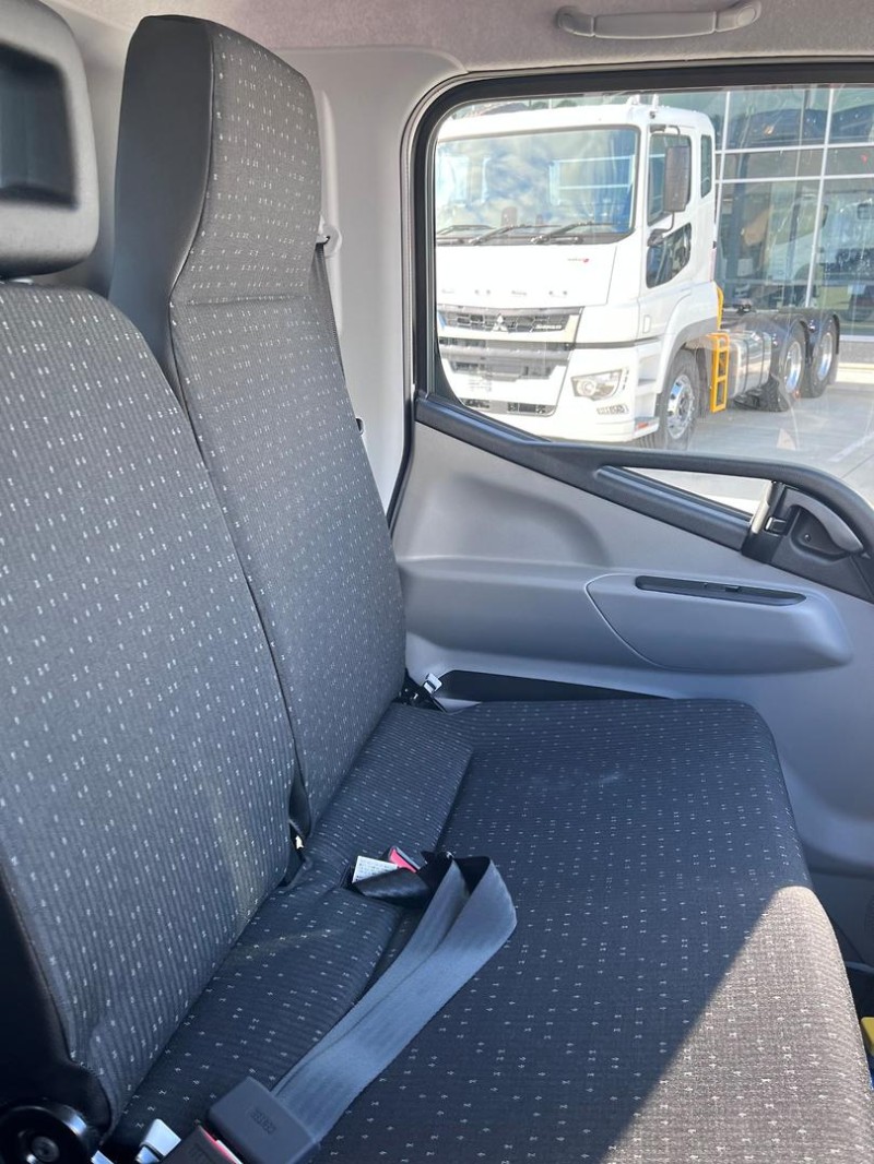 2025 Fuso Canter 515 PANTECH AND LOADER 