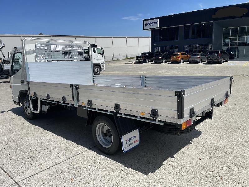 2023 Fuso Canter 515 