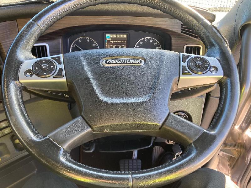 2019 Freightliner Cascadia 126 Cascadia 126 