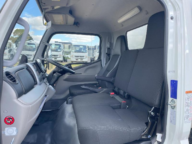 2024 Fuso Canter 515 