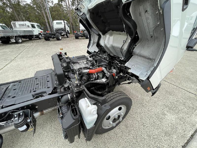 2023 Fuso Canter 515 