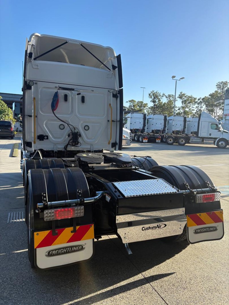 2024 Freightliner Cascadia 126 Prime Mover 