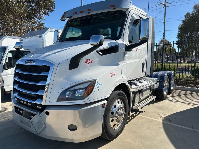2022 Freightliner Cascadia 116 Day Cab