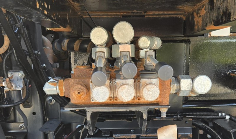 2015 Hino GS 700 Series HINO 2015 GS700 2848 SERIES HINO TIPPER EX SHIRE COUNCIL 