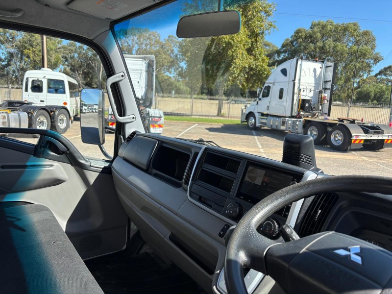 2020 Fuso Canter 515 Pantech with tuckaway tailgate lifter 