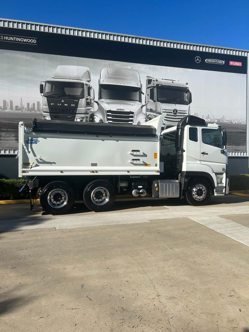 Velocity Truck Centers Australia