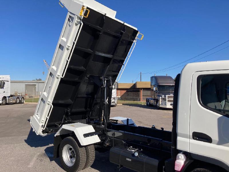 2025 Fuso Canter 815 Tipper 