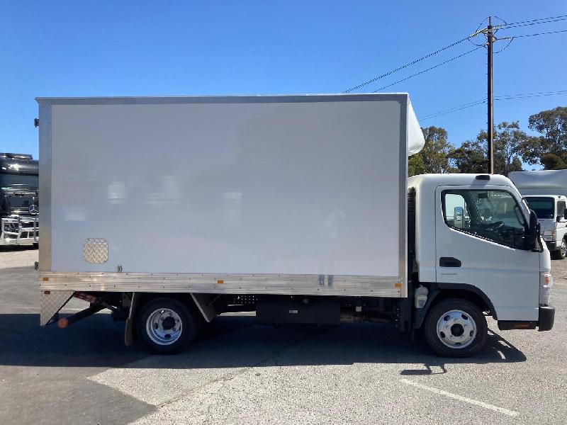 2018 Fuso Canter 515 