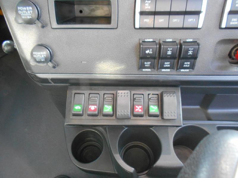 2023 Freightliner Cascadia 126 Tipper 