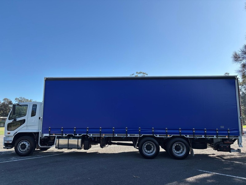 2025 Fuso Fighter 2427 TAUTLINER 
