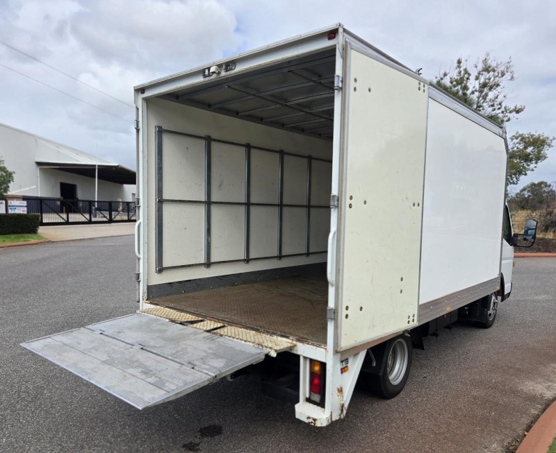 2021 Fuso Canter 515 