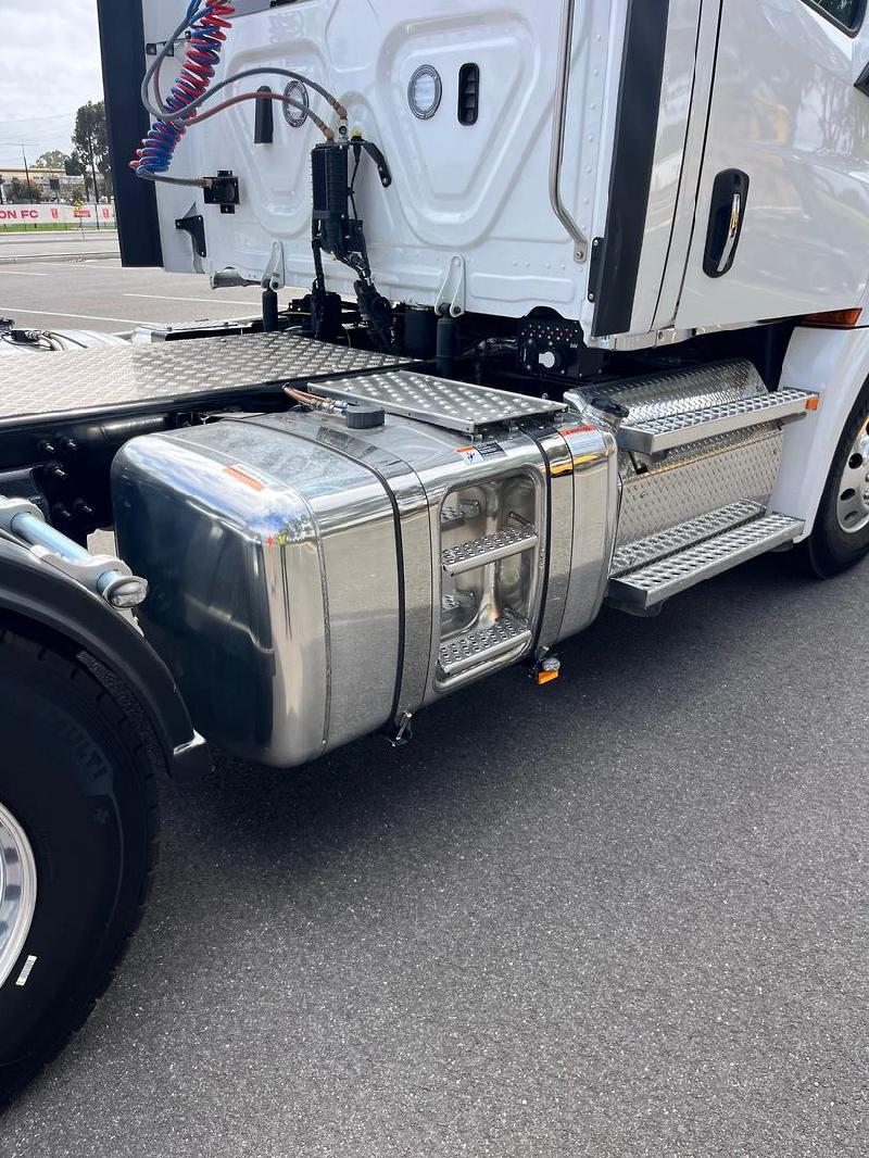 2024 Freightliner Cascadia 126