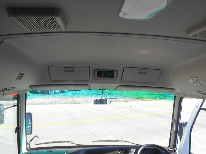 2018 Mitsubishi Fuso ROSA DELUXE 25 SEATER AUTOMATIC BUS 