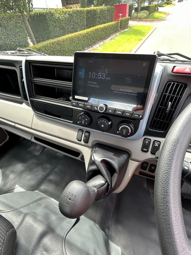 2025 Fuso Canter 4x4 Traytop 