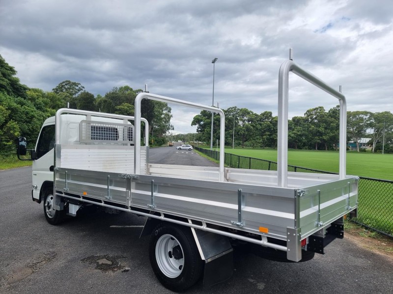 2025 Fuso Canter 515 