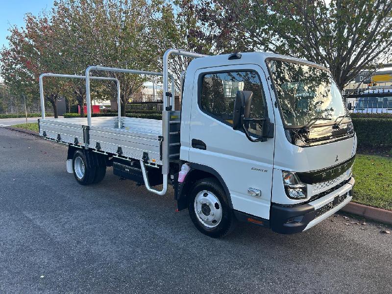2025 Fuso Canter 515 Wide Auto