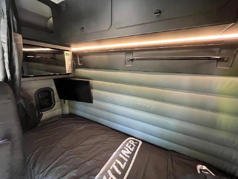 2025 Freightliner Cascadia 126 Microwave TV Cabinets and Custom Air Con ready 