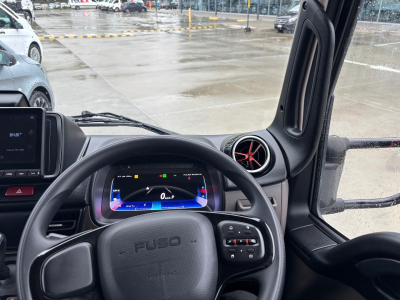 2024 Fuso eCanter e615 Heavy Duty Alloy Tray 