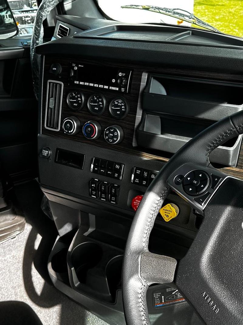 2023 Freightliner Cascadia 116 Freightliner Cascadia 116 