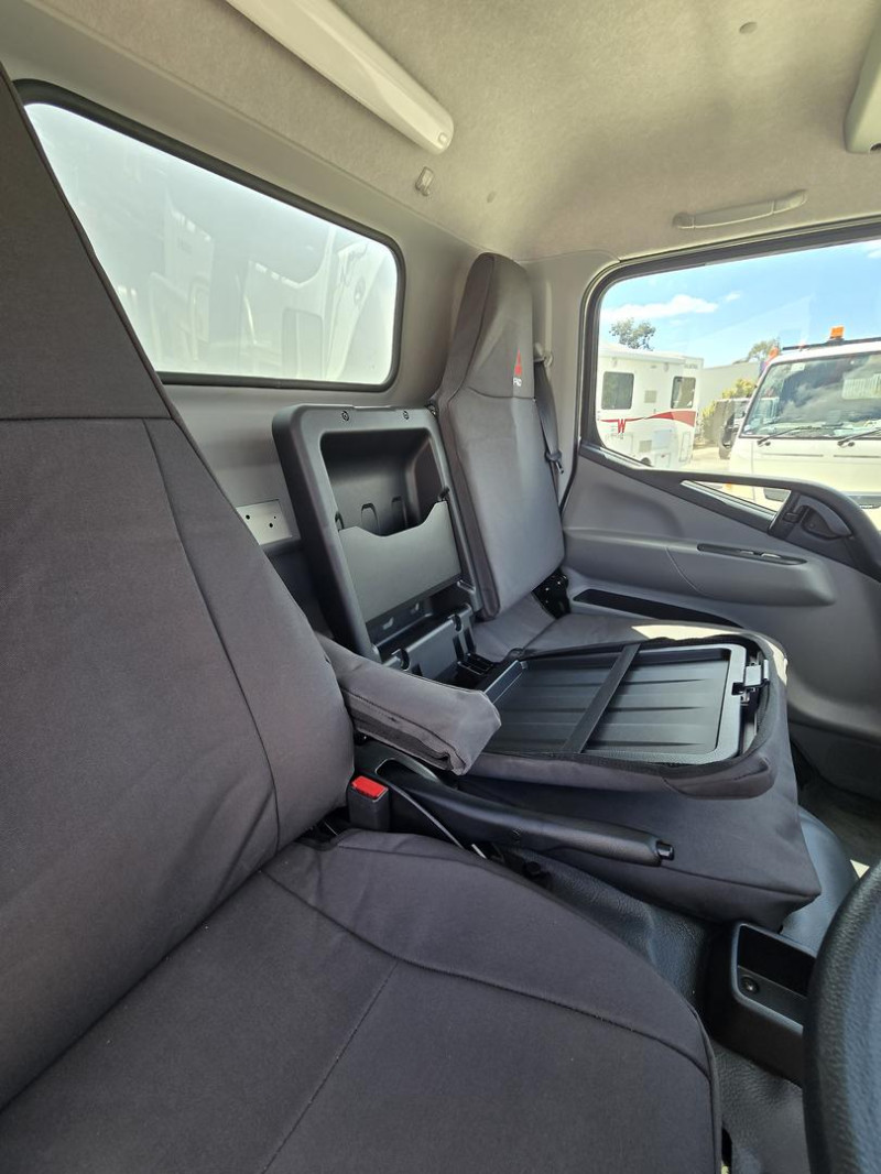 2025 Fuso Canter 515 2025 Fuso Canter 515 Ally Pantech with Roller Door 