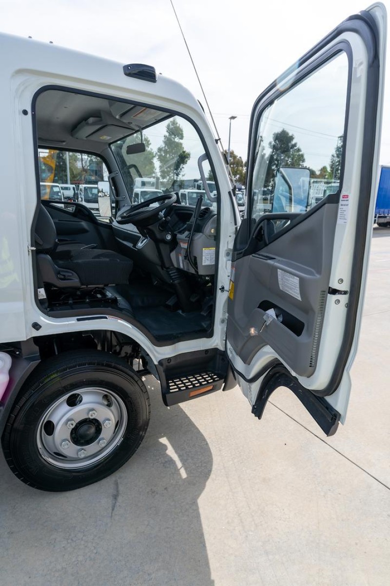 2024 Fuso Canter 815 Wide TIPPER AMT CANTER 815 TIPPER 