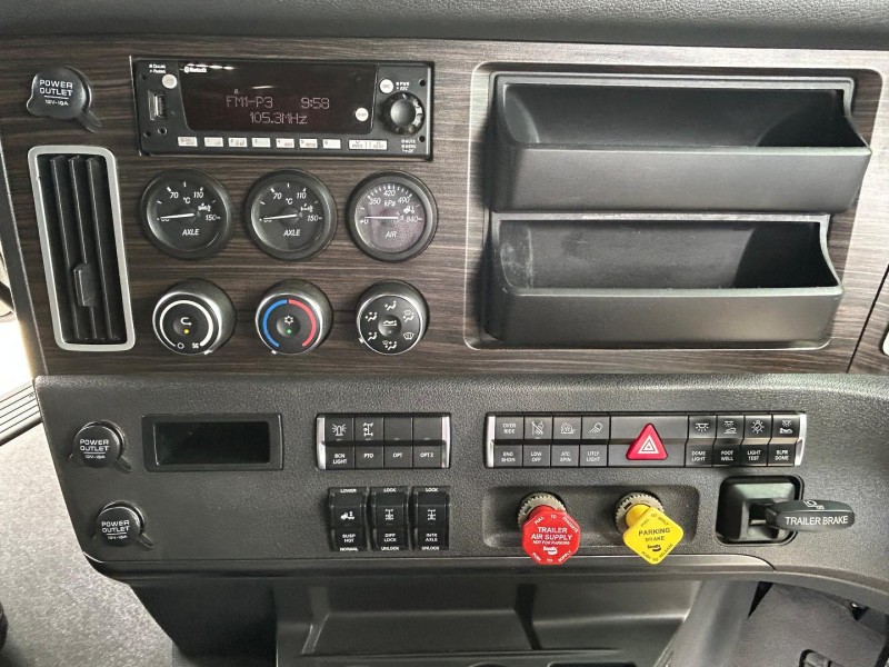 2021 Freightliner Cascadia 126 600Hp,60" 145T Rated 