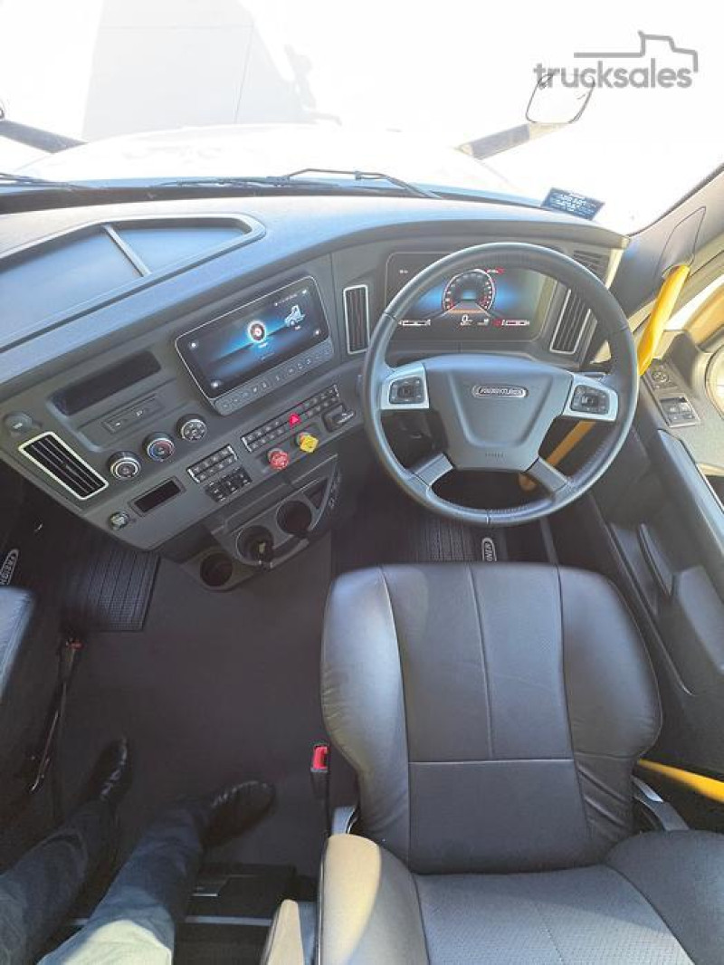2024 Freightliner Cascadia 126 Prime Mover 