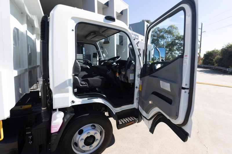 Velocity Truck Centers Australia