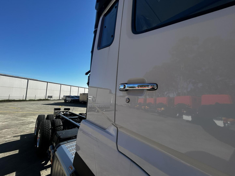 Velocity Truck Centers Australia