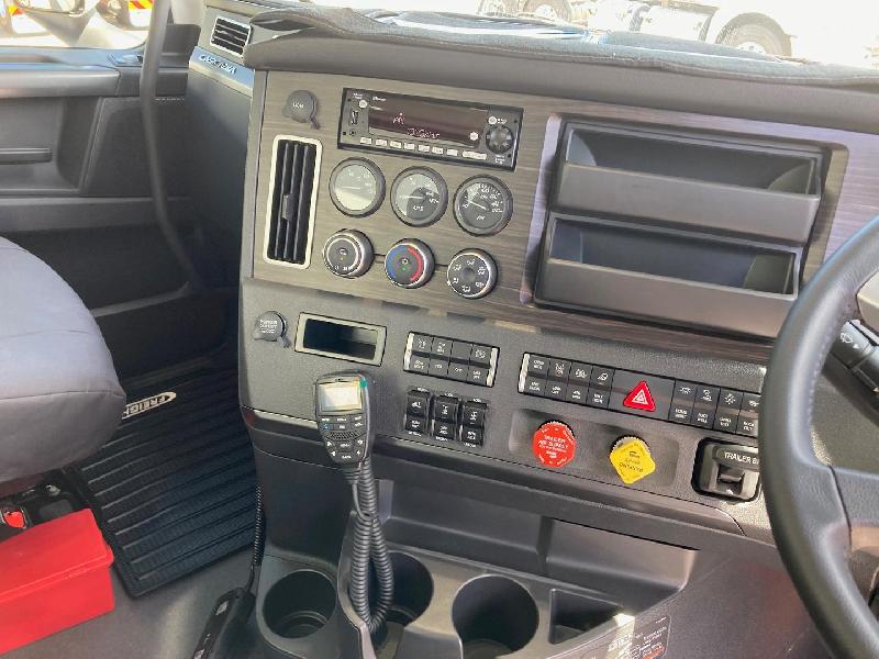 2024 Freightliner Cascadia 116 Tipper