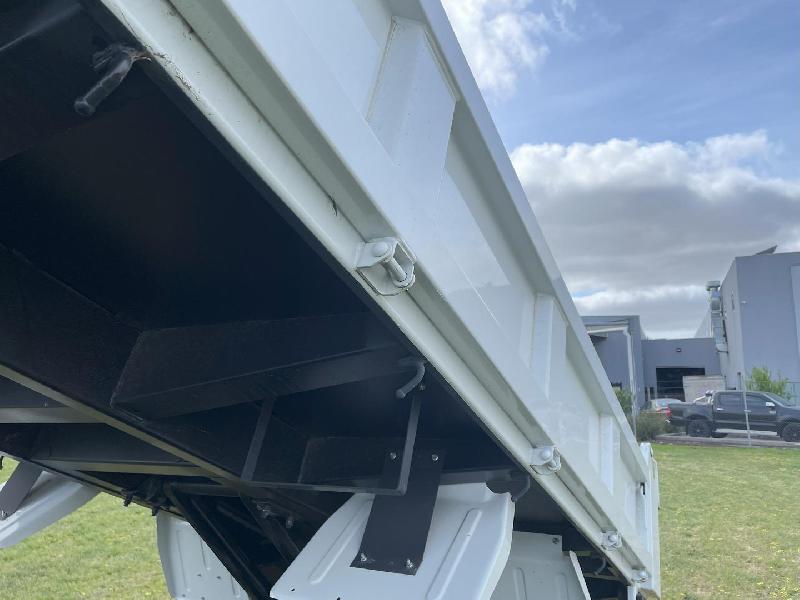 2025 Fuso Canter 615 Tipper White