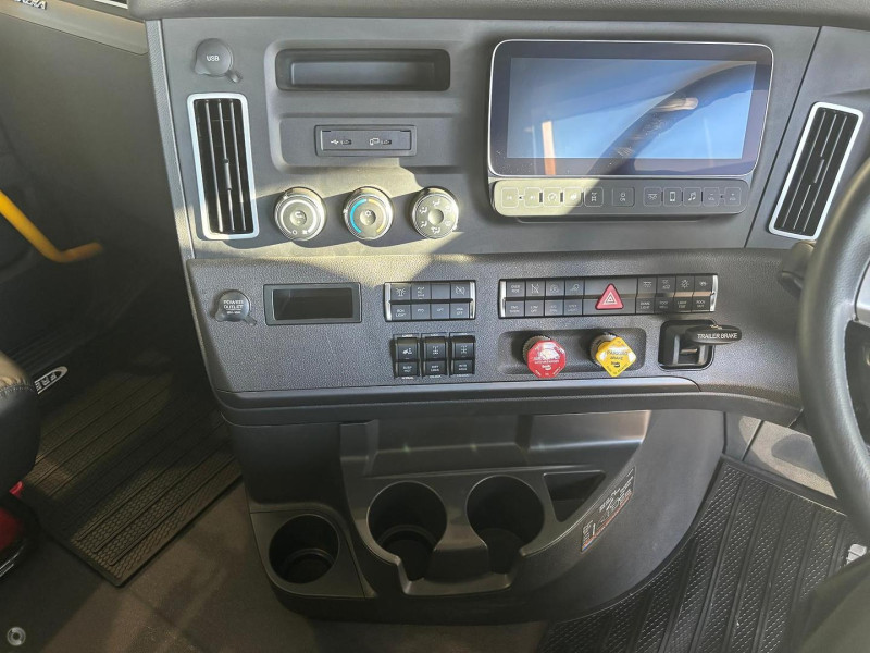 2024 Freightliner Cascadia 126 Prime Mover 
