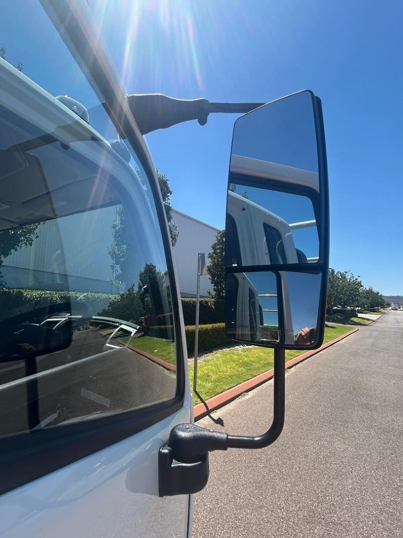 2025 Fuso Fighter 1224 Auto Traytop 